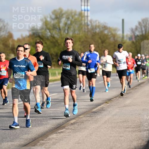 12.04.2026 - 45. Internationalen Wilhelmsburger Insellauf Dr. Thomas Lammeyer http://msf.ph/oto/9433059 12.04.2026 09:16:54 Laufen 24, 2073, 091, 4494, 5050, 4882, 3087 meine-sportfotos.de