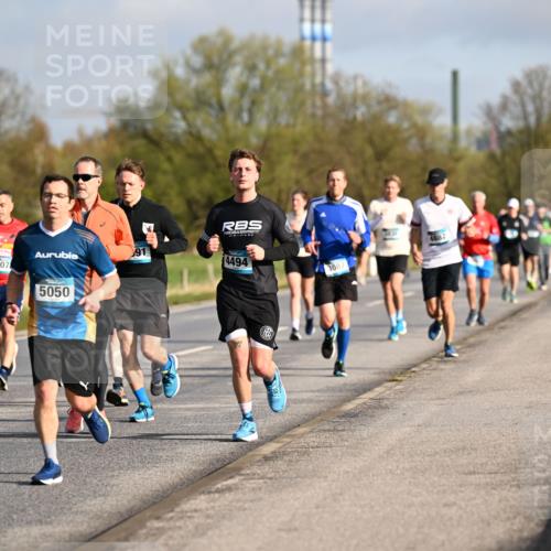 12.04.2026 - 45. Internationalen Wilhelmsburger Insellauf Dr. Thomas Lammeyer http://msf.ph/oto/9433060 12.04.2026 09:16:54 Laufen 91, 207, 5050, 4494, 4882, 3087 meine-sportfotos.de
