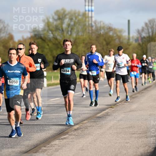 12.04.2026 - 45. Internationalen Wilhelmsburger Insellauf Dr. Thomas Lammeyer http://msf.ph/oto/9433061 12.04.2026 09:16:54 Laufen 91, 4494, 3087, 5050, 1882 meine-sportfotos.de