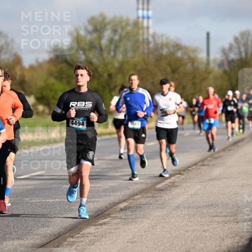 12.04.2026 - 45. Internationalen Wilhelmsburger Insellauf Dr. Thomas Lammeyer http://msf.ph/oto/9433068 12.04.2026 09:16:55 Laufen 5050, 16, 4494, 1087 meine-sportfotos.de
