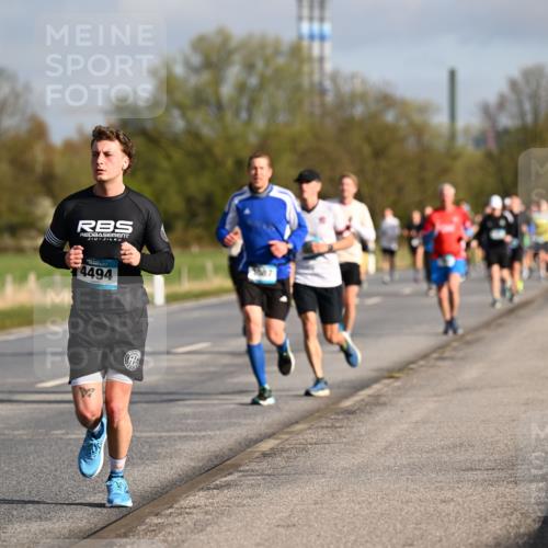 12.04.2026 - 45. Internationalen Wilhelmsburger Insellauf Dr. Thomas Lammeyer http://msf.ph/oto/9433072 12.04.2026 09:16:56 Laufen 2216, 4494 meine-sportfotos.de