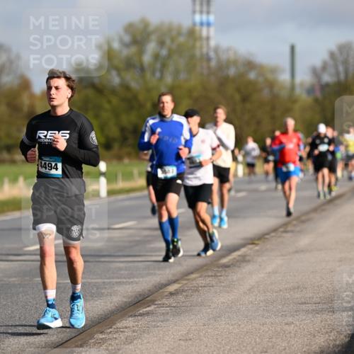 12.04.2026 - 45. Internationalen Wilhelmsburger Insellauf Dr. Thomas Lammeyer http://msf.ph/oto/9433073 12.04.2026 09:16:56 Laufen 16, 4494 meine-sportfotos.de