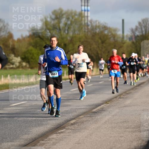 12.04.2026 - 45. Internationalen Wilhelmsburger Insellauf Dr. Thomas Lammeyer http://msf.ph/oto/9433080 12.04.2026 09:16:57 Laufen 4494, 3087, 3830 meine-sportfotos.de