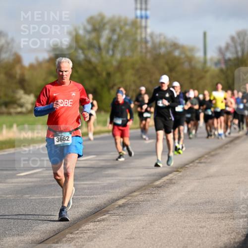 12.04.2026 - 45. Internationalen Wilhelmsburger Insellauf Dr. Thomas Lammeyer http://msf.ph/oto/9433129 12.04.2026 09:17:05 Laufen 3662 meine-sportfotos.de