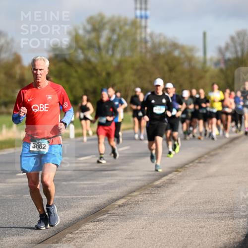 12.04.2026 - 45. Internationalen Wilhelmsburger Insellauf Dr. Thomas Lammeyer http://msf.ph/oto/9433133 12.04.2026 09:17:05 Laufen 3662 meine-sportfotos.de