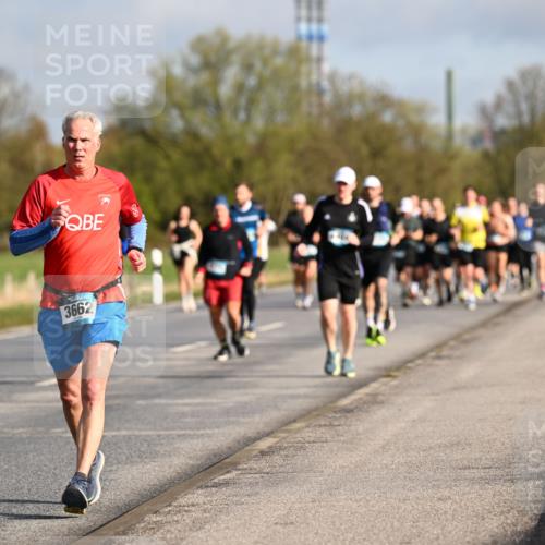 12.04.2026 - 45. Internationalen Wilhelmsburger Insellauf Dr. Thomas Lammeyer http://msf.ph/oto/9433134 12.04.2026 09:17:05 Laufen 3662 meine-sportfotos.de