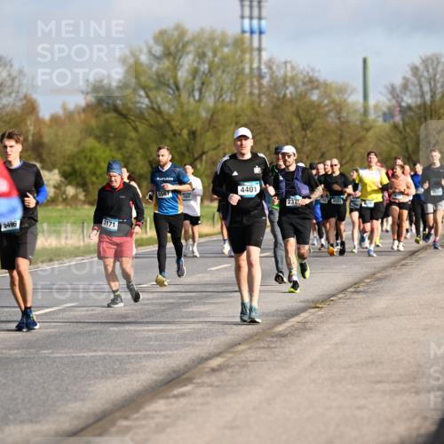12.04.2026 - 45. Internationalen Wilhelmsburger Insellauf Dr. Thomas Lammeyer http://msf.ph/oto/9433141 12.04.2026 09:17:07 Laufen 5496, 3171, 5567, 4401, 237, 4522 meine-sportfotos.de