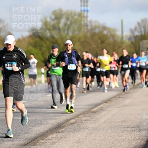 12.04.2026 - 45. Internationalen Wilhelmsburger Insellauf Dr. Thomas Lammeyer http://msf.ph/oto/9433165 12.04.2026 09:17:10 Laufen 440, 2379 meine-sportfotos.de