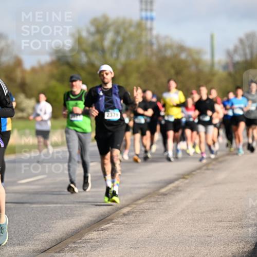 12.04.2026 - 45. Internationalen Wilhelmsburger Insellauf Dr. Thomas Lammeyer http://msf.ph/oto/9433170 12.04.2026 09:17:11 Laufen 446, 2379 meine-sportfotos.de