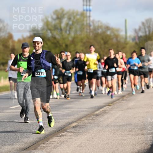 12.04.2026 - 45. Internationalen Wilhelmsburger Insellauf Dr. Thomas Lammeyer http://msf.ph/oto/9433178 12.04.2026 09:17:12 Laufen 252, 2379 meine-sportfotos.de