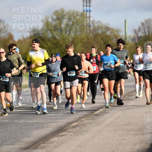 12.04.2026 - 45. Internationalen Wilhelmsburger Insellauf Dr. Thomas Lammeyer http://msf.ph/oto/9433201 12.04.2026 09:17:16 Laufen 3516, 4172, 144, 245, 3323, 81, 3670, 4608, 4262, 4934, 5832, 4522 meine-sportfotos.de