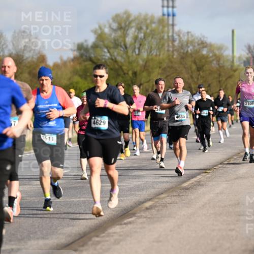 12.04.2026 - 45. Internationalen Wilhelmsburger Insellauf Dr. Thomas Lammeyer http://msf.ph/oto/9433243 12.04.2026 09:17:24 Laufen 5416, 4706, 5511, 2450, 3173, 5363, 4635, 4629, 2106, 2105 meine-sportfotos.de