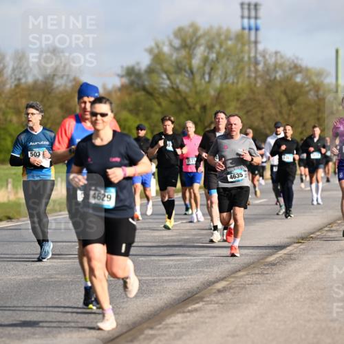 12.04.2026 - 45. Internationalen Wilhelmsburger Insellauf Dr. Thomas Lammeyer http://msf.ph/oto/9433246 12.04.2026 09:17:25 Laufen 5357, 503, 4629, 3173, 4635, 2106, 2105 meine-sportfotos.de