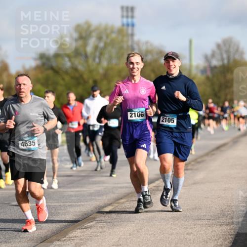 12.04.2026 - 45. Internationalen Wilhelmsburger Insellauf Dr. Thomas Lammeyer http://msf.ph/oto/9433260 12.04.2026 09:17:28 Laufen 2106, 2105, 4635 meine-sportfotos.de