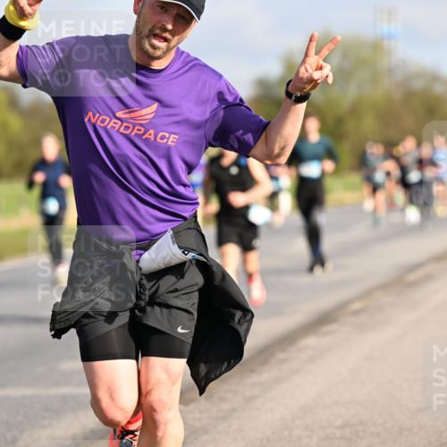 12.04.2026 - 45. Internationalen Wilhelmsburger Insellauf Dr. Thomas Lammeyer http://msf.ph/oto/9433498 12.04.2026 09:18:25 Laufen  meine-sportfotos.de