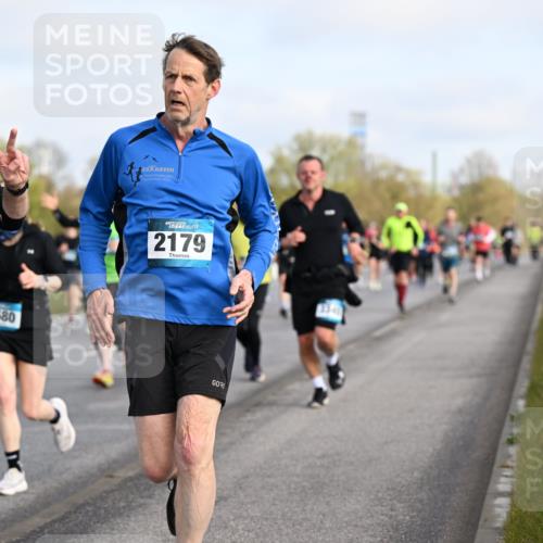 12.04.2026 - 45. Internationalen Wilhelmsburger Insellauf Dr. Thomas Lammeyer http://msf.ph/oto/9433962 12.04.2026 09:19:44 Laufen 2206, 2179, 3680 meine-sportfotos.de