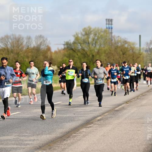 12.04.2026 - 45. Internationalen Wilhelmsburger Insellauf Dr. Thomas Lammeyer http://msf.ph/oto/9434387 12.04.2026 09:21:04 Laufen 00, 2358, 4825, 2676, 2677, 2197, 2198, 5803 meine-sportfotos.de