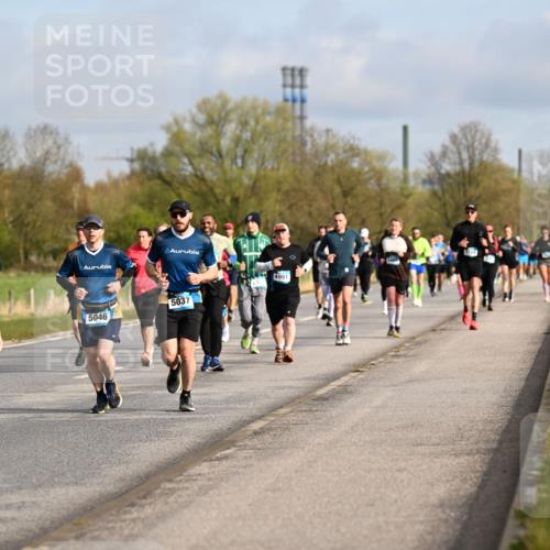 12.04.2026 - 45. Internationalen Wilhelmsburger Insellauf Dr. Thomas Lammeyer http://msf.ph/oto/9434424 12.04.2026 09:21:11 Laufen 278, 3237, 5046, 4991, 5037 meine-sportfotos.de