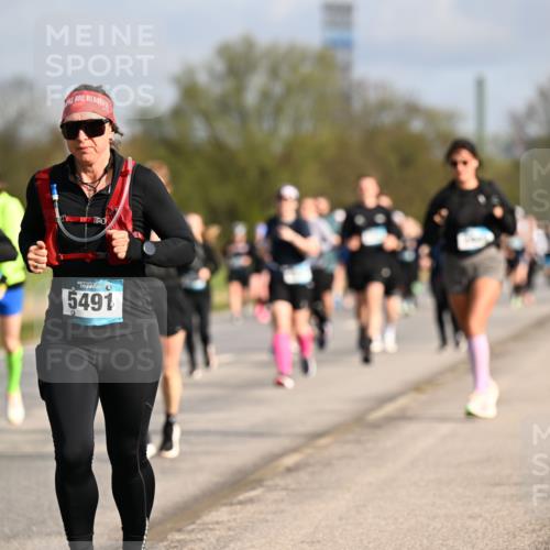 12.04.2026 - 45. Internationalen Wilhelmsburger Insellauf Dr. Thomas Lammeyer http://msf.ph/oto/9434506 12.04.2026 09:21:27 Laufen 4101, 5491 meine-sportfotos.de