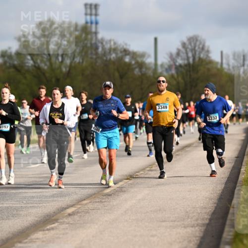 12.04.2026 - 45. Internationalen Wilhelmsburger Insellauf Dr. Thomas Lammeyer http://msf.ph/oto/9434586 12.04.2026 09:21:42 Laufen 4338, 4197, 4389, 3349, 3332 meine-sportfotos.de