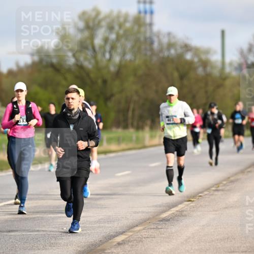 12.04.2026 - 45. Internationalen Wilhelmsburger Insellauf Dr. Thomas Lammeyer http://msf.ph/oto/9434835 12.04.2026 09:22:36 Laufen 3150, 633 meine-sportfotos.de
