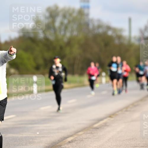 12.04.2026 - 45. Internationalen Wilhelmsburger Insellauf Dr. Thomas Lammeyer http://msf.ph/oto/9434876 12.04.2026 09:22:42 Laufen 4675 meine-sportfotos.de