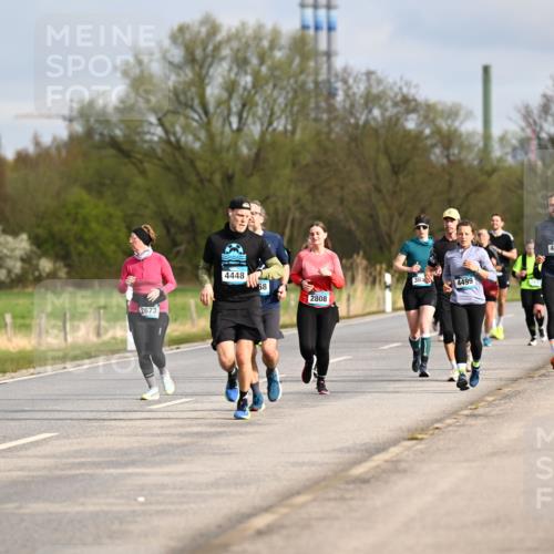 12.04.2026 - 45. Internationalen Wilhelmsburger Insellauf Dr. Thomas Lammeyer http://msf.ph/oto/9434920 12.04.2026 09:22:50 Laufen 2673, 4448, 68, 4499, 2808, 4500, 5544 meine-sportfotos.de