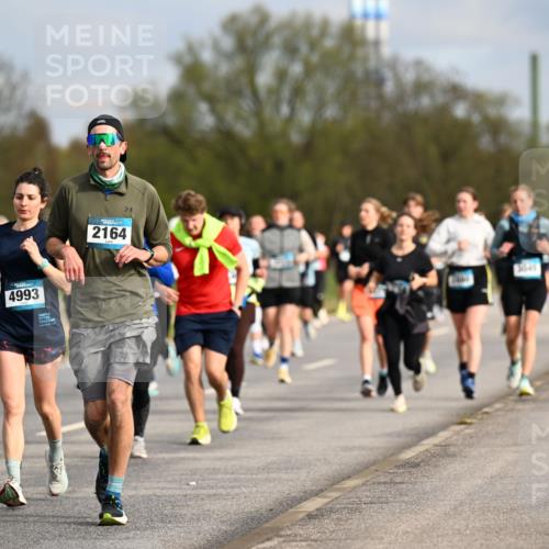 12.04.2026 - 45. Internationalen Wilhelmsburger Insellauf Dr. Thomas Lammeyer http://msf.ph/oto/9435123 12.04.2026 09:23:31 Laufen 4993, 2164, 21, 313, 415 meine-sportfotos.de