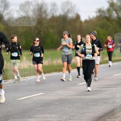 12.04.2026 - 45. Internationalen Wilhelmsburger Insellauf Dr. Thomas Lammeyer http://msf.ph/oto/9436601 12.04.2026 09:28:15 Laufen 440, 3726, 130, 67, 2165 meine-sportfotos.de