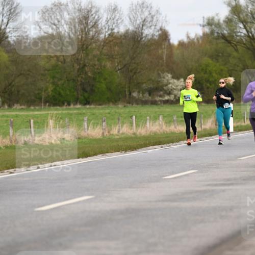 12.04.2026 - 45. Internationalen Wilhelmsburger Insellauf Dr. Thomas Lammeyer http://msf.ph/oto/9436794 12.04.2026 09:28:46 Laufen 4485, 5616, 232, 2245, 2343, 2244 meine-sportfotos.de