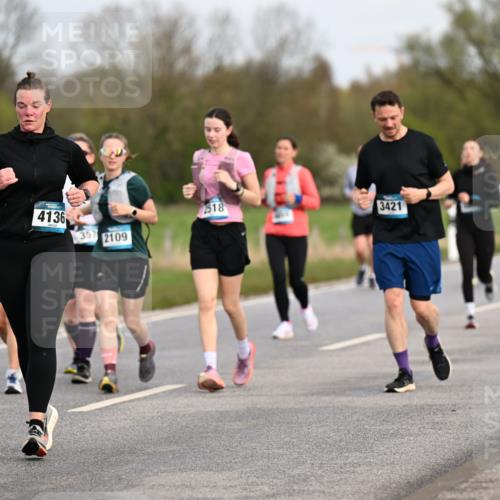 12.04.2026 - 45. Internationalen Wilhelmsburger Insellauf Dr. Thomas Lammeyer http://msf.ph/oto/9436877 12.04.2026 09:29:00 Laufen 4136, 2518, 3421, 309, 357, 2109 meine-sportfotos.de