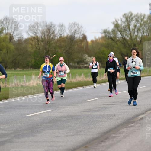 12.04.2026 - 45. Internationalen Wilhelmsburger Insellauf Dr. Thomas Lammeyer http://msf.ph/oto/9437146 12.04.2026 09:29:49 Laufen 2341, 4151, 3205, 5474, 2304, 2788, 3058 meine-sportfotos.de