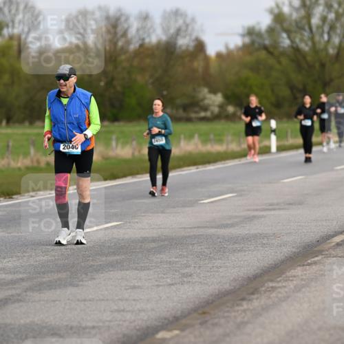 12.04.2026 - 45. Internationalen Wilhelmsburger Insellauf Dr. Thomas Lammeyer http://msf.ph/oto/9437440 12.04.2026 09:30:47 Laufen 3543, 2040, 2450 meine-sportfotos.de