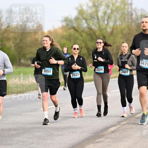 12.04.2026 - 45. Internationalen Wilhelmsburger Insellauf Dr. Thomas Lammeyer http://msf.ph/oto/9437485 12.04.2026 09:31:07 Laufen 5471, 2524, 3051, 2907, 2523 meine-sportfotos.de