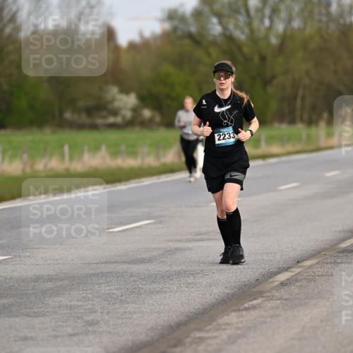 12.04.2026 - 45. Internationalen Wilhelmsburger Insellauf Dr. Thomas Lammeyer http://msf.ph/oto/9437620 12.04.2026 09:31:37 Laufen 2564, 2233 meine-sportfotos.de