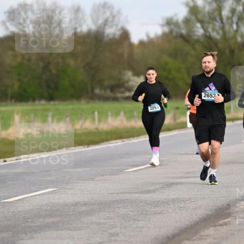 12.04.2026 - 45. Internationalen Wilhelmsburger Insellauf Dr. Thomas Lammeyer http://msf.ph/oto/9437668 12.04.2026 09:32:04 Laufen 3253, 2653, 3371 meine-sportfotos.de