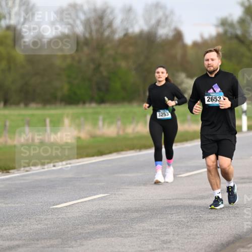 12.04.2026 - 45. Internationalen Wilhelmsburger Insellauf Dr. Thomas Lammeyer http://msf.ph/oto/9437681 12.04.2026 09:32:06 Laufen 3253, 2653, 3371 meine-sportfotos.de