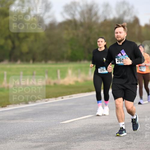 12.04.2026 - 45. Internationalen Wilhelmsburger Insellauf Dr. Thomas Lammeyer http://msf.ph/oto/9437692 12.04.2026 09:32:07 Laufen 3253, 265, 3472, 3371 meine-sportfotos.de