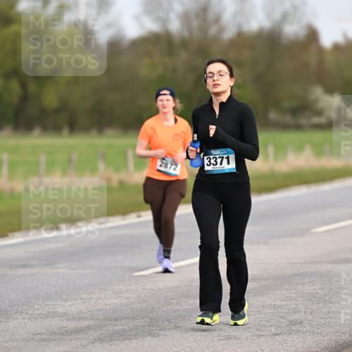 12.04.2026 - 45. Internationalen Wilhelmsburger Insellauf Dr. Thomas Lammeyer http://msf.ph/oto/9437706 12.04.2026 09:32:11 Laufen 53, 2872, 3371 meine-sportfotos.de