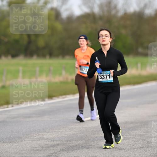 12.04.2026 - 45. Internationalen Wilhelmsburger Insellauf Dr. Thomas Lammeyer http://msf.ph/oto/9437708 12.04.2026 09:32:12 Laufen 3253, 2872, 3371 meine-sportfotos.de