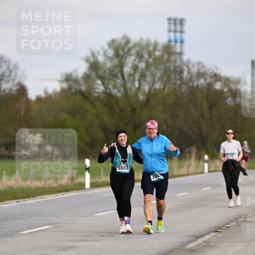 12.04.2026 - 45. Internationalen Wilhelmsburger Insellauf Dr. Thomas Lammeyer http://msf.ph/oto/9437793 12.04.2026 09:33:28 Laufen 5593, 2693, 4509 meine-sportfotos.de