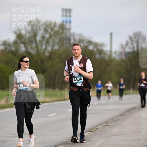 12.04.2026 - 45. Internationalen Wilhelmsburger Insellauf Dr. Thomas Lammeyer http://msf.ph/oto/9437840 12.04.2026 09:33:39 Laufen 4509, 4508 meine-sportfotos.de