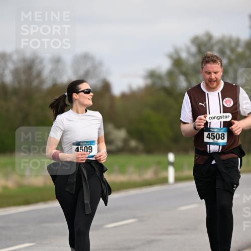 12.04.2026 - 45. Internationalen Wilhelmsburger Insellauf Dr. Thomas Lammeyer http://msf.ph/oto/9437861 12.04.2026 09:33:41 Laufen 4509, 4508, 1 meine-sportfotos.de