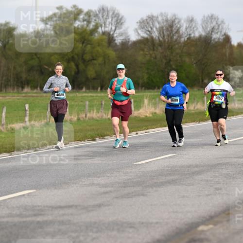 12.04.2026 - 45. Internationalen Wilhelmsburger Insellauf Dr. Thomas Lammeyer http://msf.ph/oto/9437900 12.04.2026 09:34:11 Laufen 4685, 4688, 3457, 2904 meine-sportfotos.de