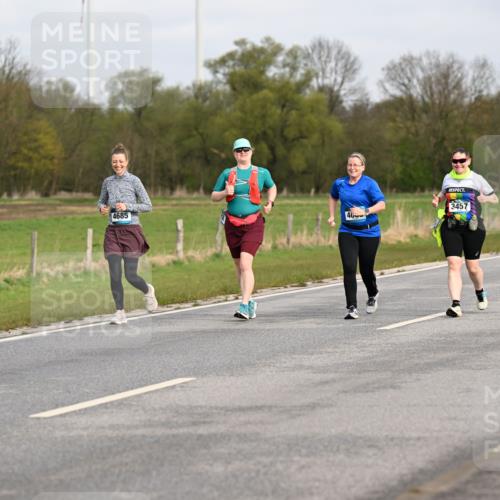 12.04.2026 - 45. Internationalen Wilhelmsburger Insellauf Dr. Thomas Lammeyer http://msf.ph/oto/9437912 12.04.2026 09:34:13 Laufen 4685, 460, 3457, 2904 meine-sportfotos.de