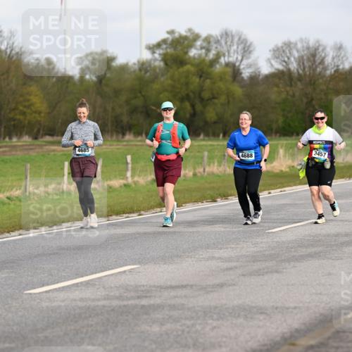 12.04.2026 - 45. Internationalen Wilhelmsburger Insellauf Dr. Thomas Lammeyer http://msf.ph/oto/9437913 12.04.2026 09:34:13 Laufen 4685, 4688, 3457, 2904 meine-sportfotos.de