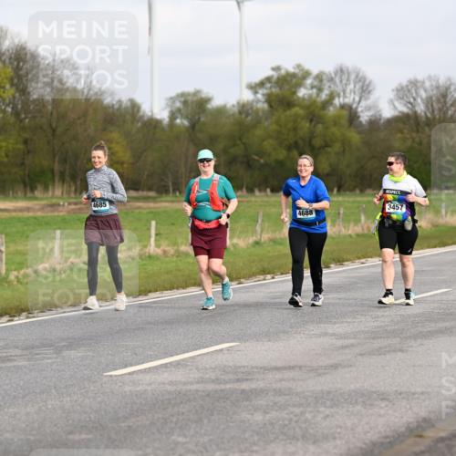 12.04.2026 - 45. Internationalen Wilhelmsburger Insellauf Dr. Thomas Lammeyer http://msf.ph/oto/9437922 12.04.2026 09:34:15 Laufen 4685, 4688, 3457, 2904 meine-sportfotos.de