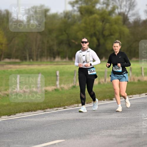 12.04.2026 - 45. Internationalen Wilhelmsburger Insellauf Dr. Thomas Lammeyer http://msf.ph/oto/9437937 12.04.2026 09:35:22 Laufen 3544, 3545 meine-sportfotos.de
