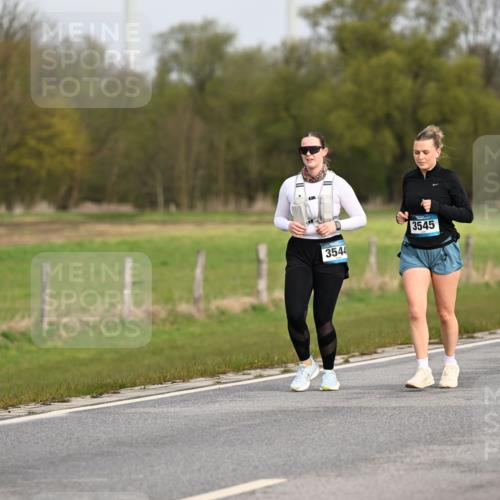 12.04.2026 - 45. Internationalen Wilhelmsburger Insellauf Dr. Thomas Lammeyer http://msf.ph/oto/9437941 12.04.2026 09:35:23 Laufen 3544, 3545 meine-sportfotos.de