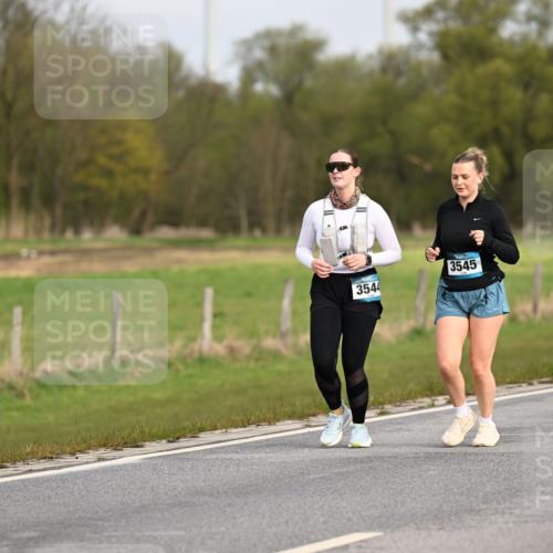 12.04.2026 - 45. Internationalen Wilhelmsburger Insellauf Dr. Thomas Lammeyer http://msf.ph/oto/9437944 12.04.2026 09:35:24 Laufen 3544, 3545 meine-sportfotos.de